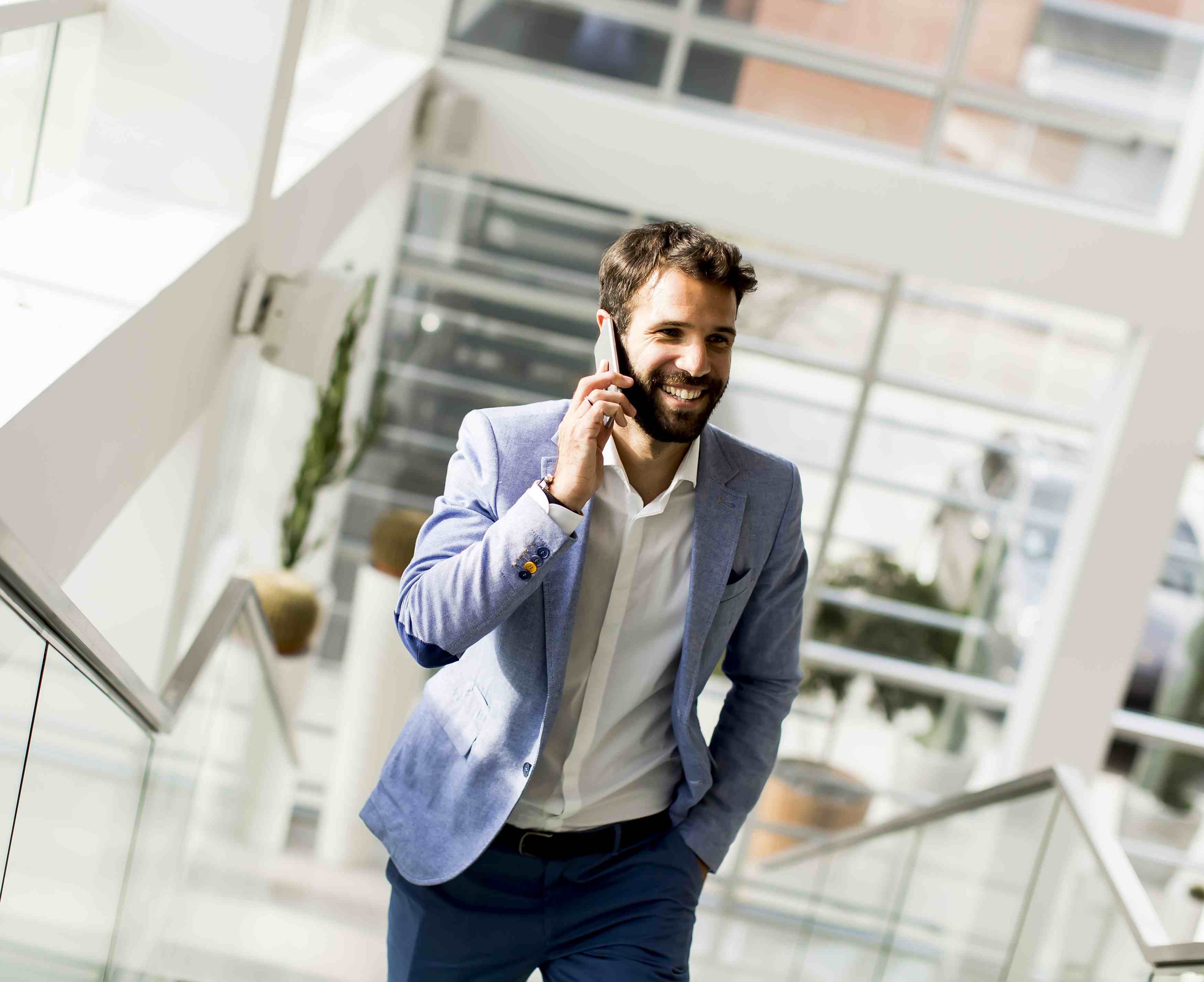 Numéros de téléphone virtuels pour les entreprises : Obtenez ces 6 avantages en passant à l'action